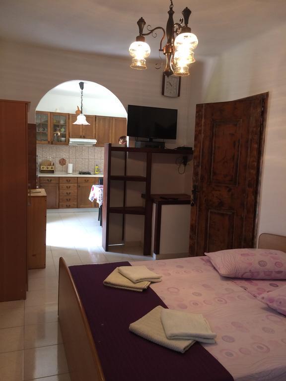 Apartmani Luiza 크레스 외부 사진